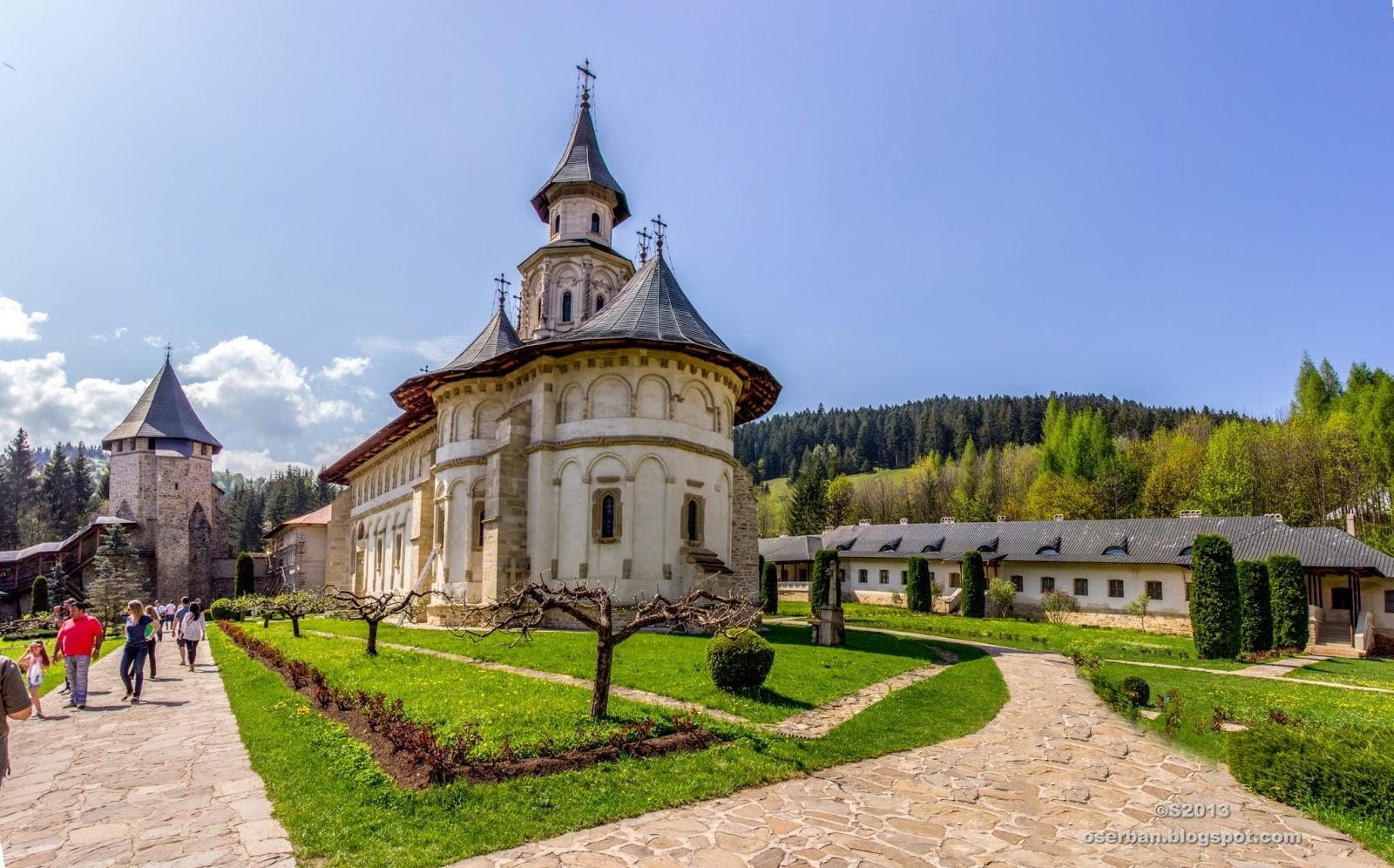 Mănăstiri și zone de pelerinaj